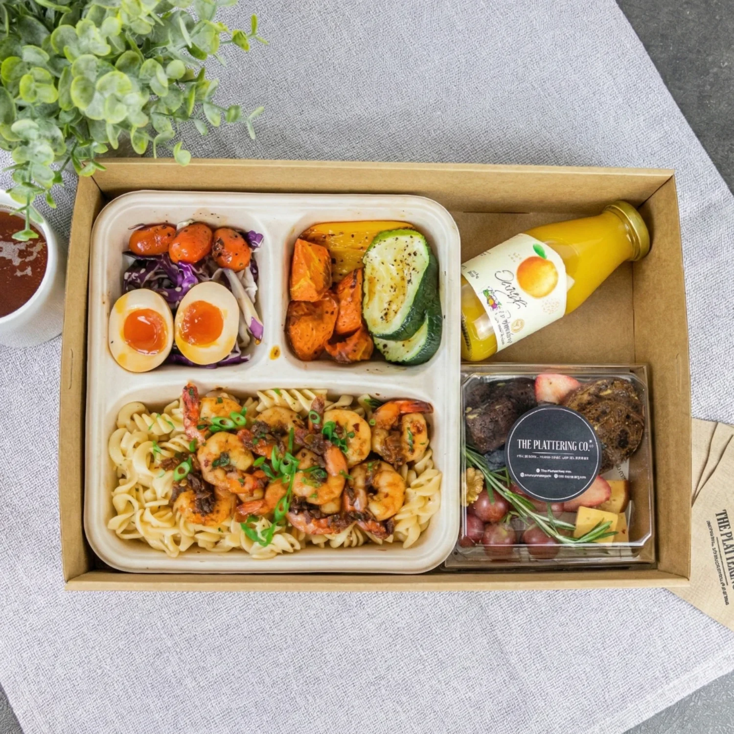 Appreciation Box - Garlic Butter Prawn with Fusilli Aglio Olio Bento