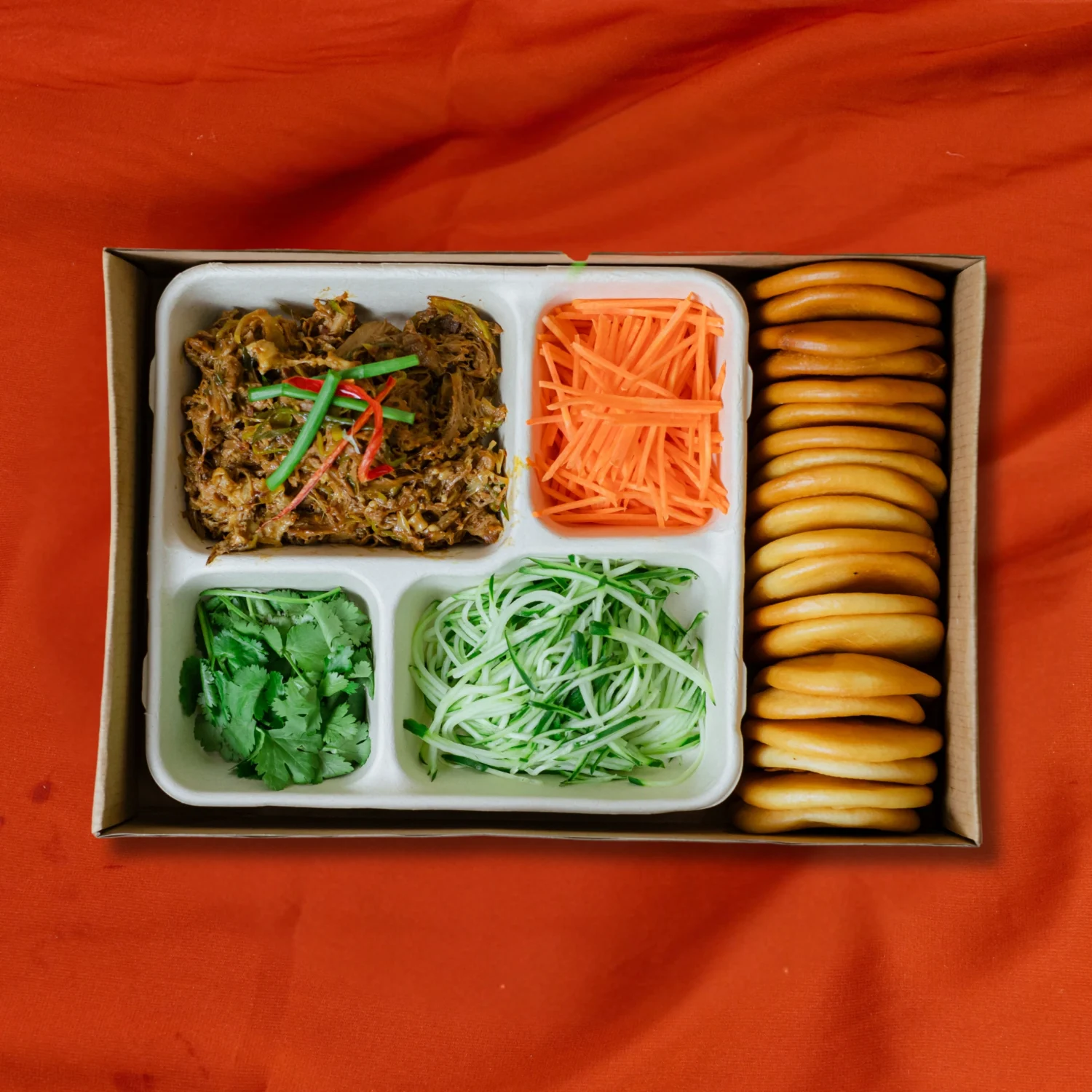 Szechuan Pulled Pork with Golden Lotus Buns DIY Set (10 pcs)